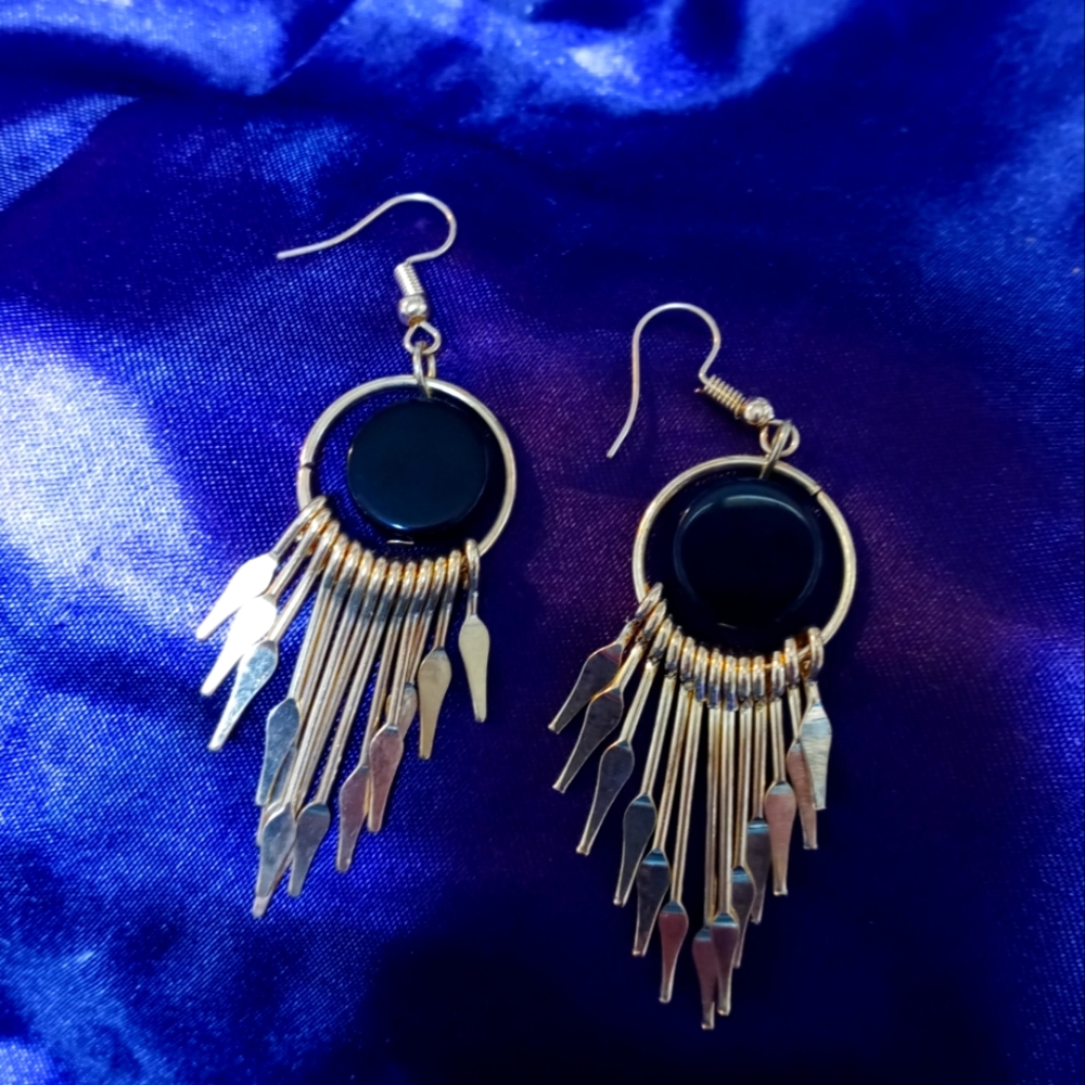Classy Retro Pierced Earrings